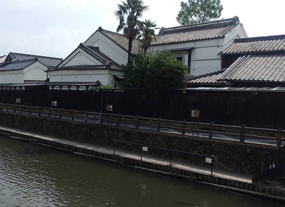 石蔵造りの建物